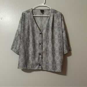 Worthington Black and White Button Down Shirt with wide batwing sleeves
